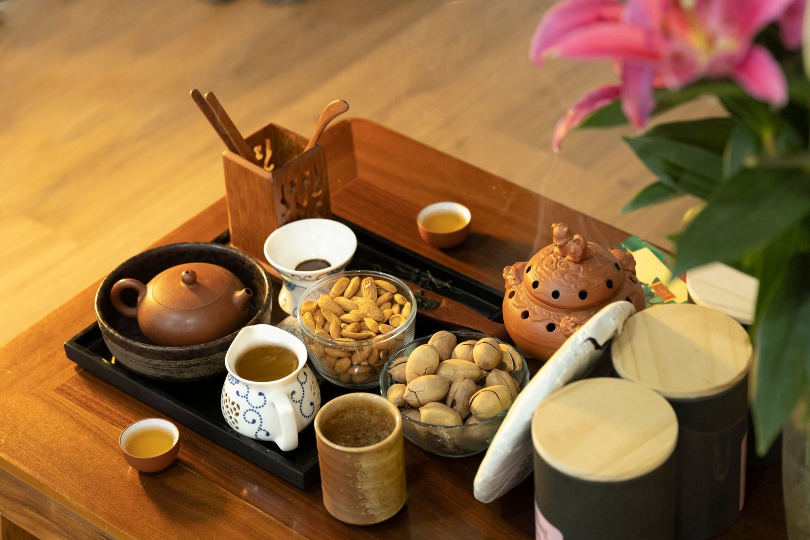 Uống một tách trà! Giữa một ngày nhiều vội vã để trở về với chính mình